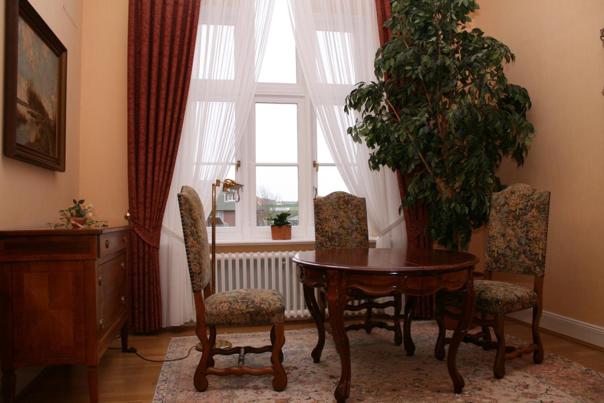 Hotel Altes Gymnasium Χούζουμ Εξωτερικό φωτογραφία